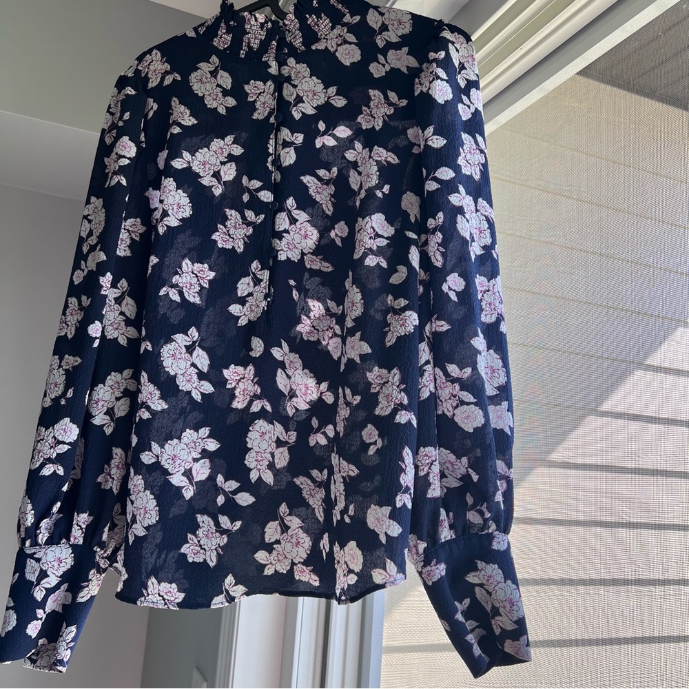 RW&CO summer, spring blouse, light weight, blue, pink,Small,NWOT, Workwear